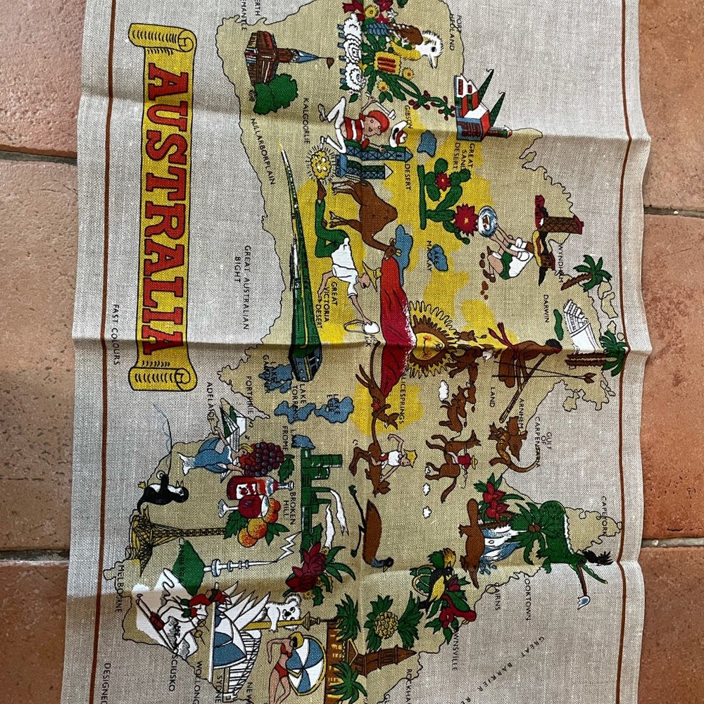 Hermes Auth designed by Hermes Vtg linen map of Australia measures 29 x 19 - Picture 7 of 12